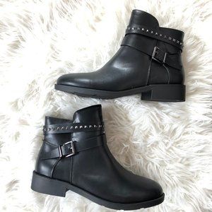 NWT Bata Italian Leather Ankle Booties